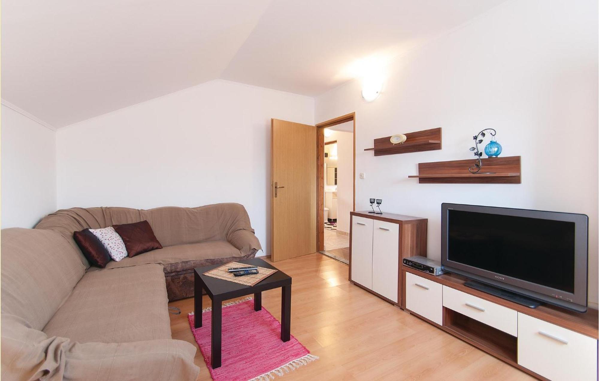 Lovely Apartment In Rovinj With Kitchen エクステリア 写真