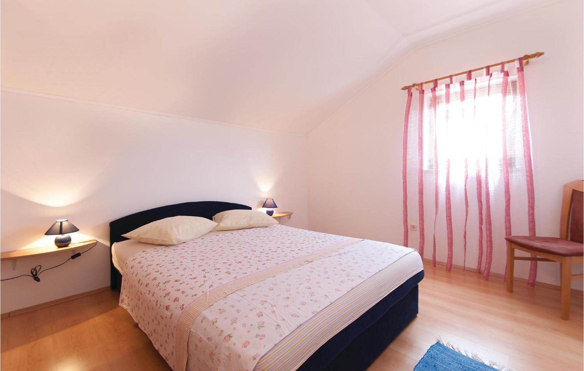 Lovely Apartment In Rovinj With Kitchen エクステリア 写真