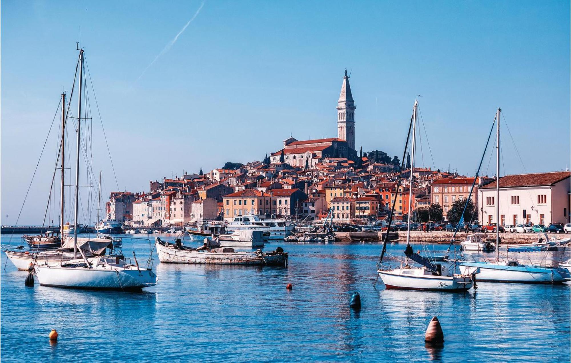 Lovely Apartment In Rovinj With Kitchen エクステリア 写真