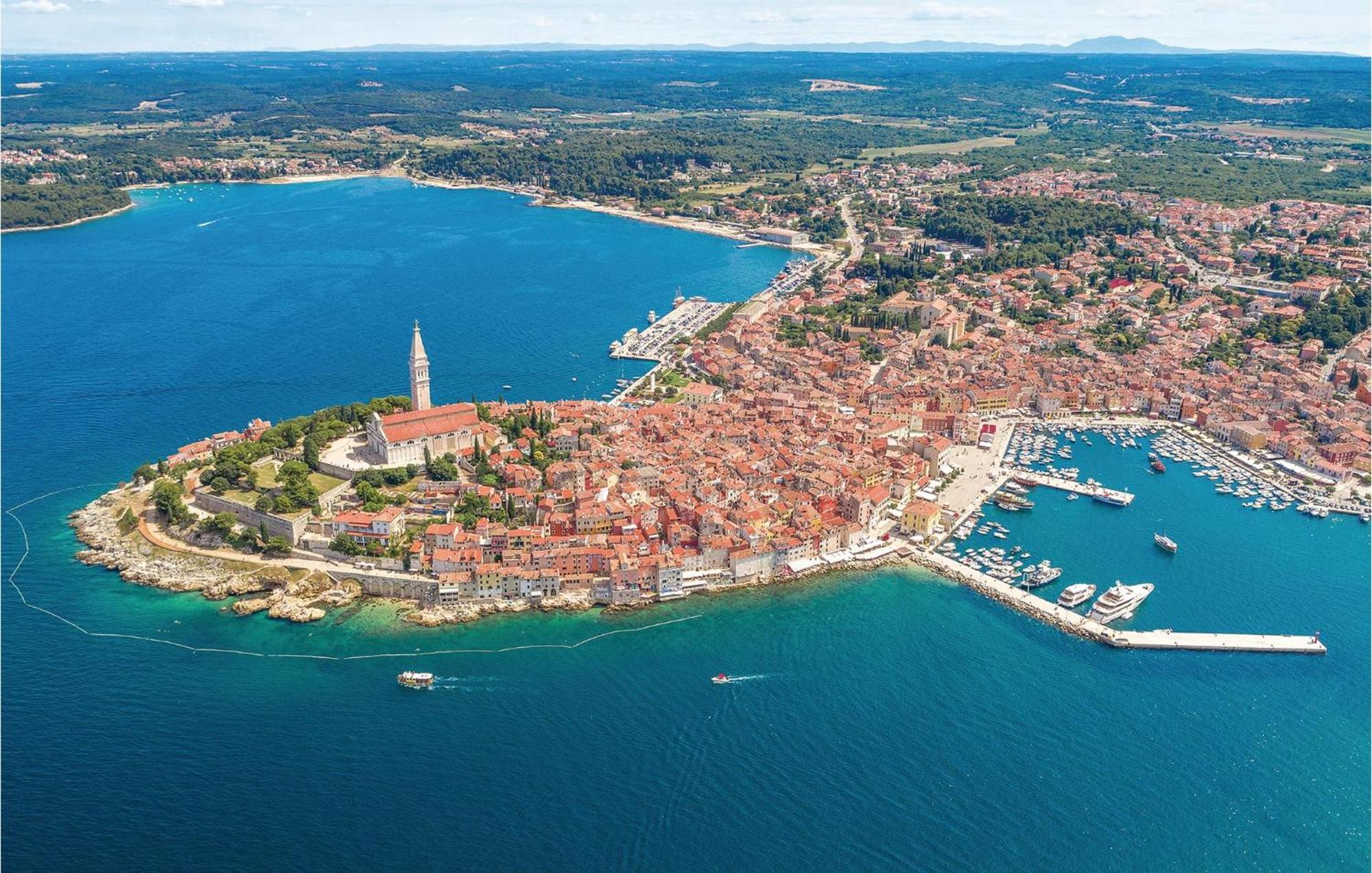 Lovely Apartment In Rovinj With Kitchen エクステリア 写真